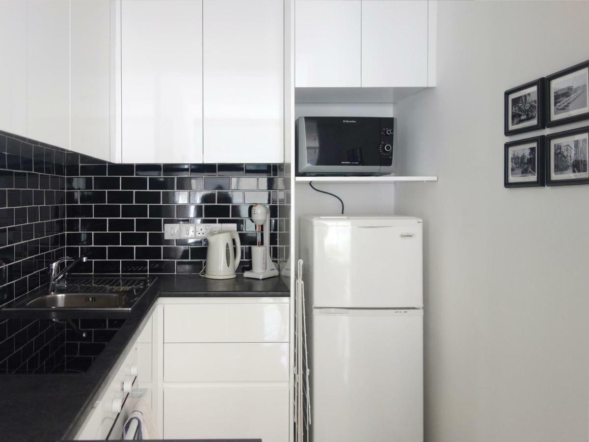 City Pearl - Modern 2 Bed Sea View Apt In City Centre Лимасол Екстериор снимка