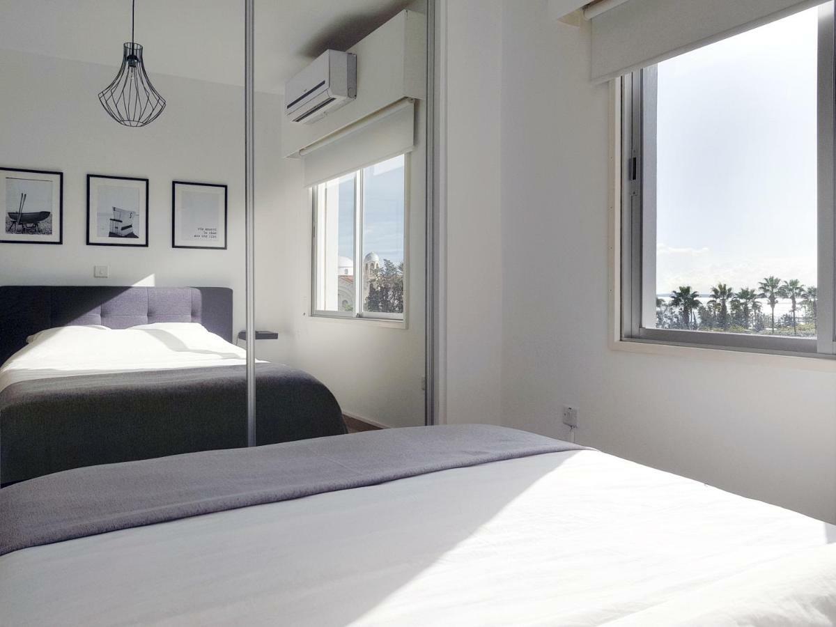 City Pearl - Modern 2 Bed Sea View Apt In City Centre Лимасол Екстериор снимка